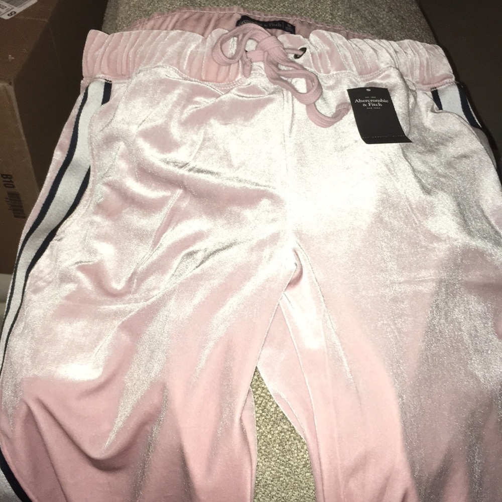 Abercrombie velour track pants new ,never worn.